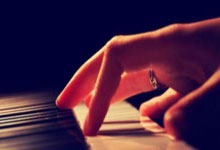 首届南洋杯世界围棋大师赛 韩国棋手申真谞逆转成八冠王.